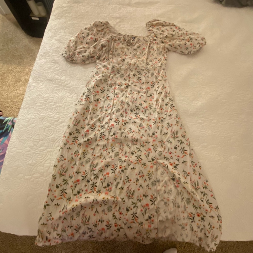 Old Navy Floral Smocked Dress